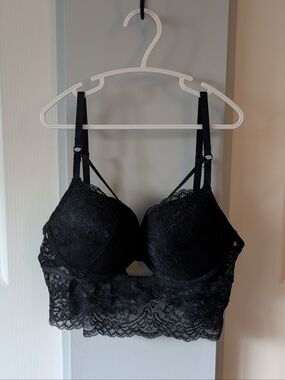 La SENZA Black Lace Bralette with Adjustable Straps